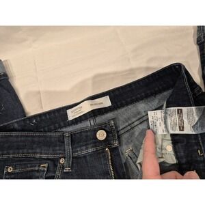 Signature by Levi Strauss Women's Mid-Rise Capri Jeans Dark Wash Size 12